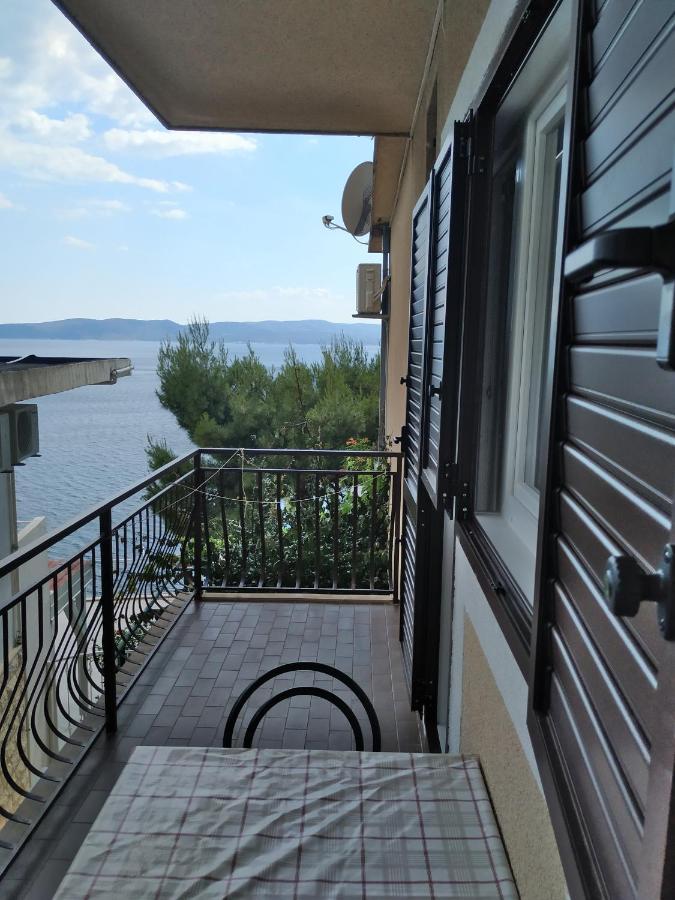 Apartments Pino Brela Ngoại thất bức ảnh